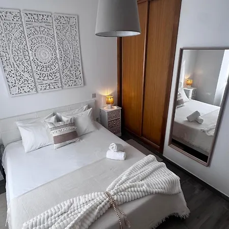 بيت للعطل Zen Terrace Townhouse *